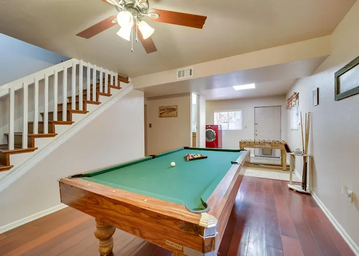 Relax Fireside + Play Games! Hiker's Haven In Holiday home
