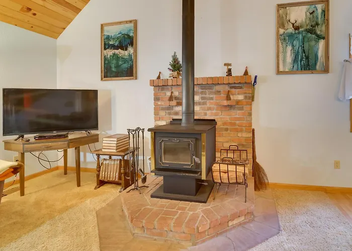 Relax Fireside + Play Games! Hiker's Haven In Holiday home Pine