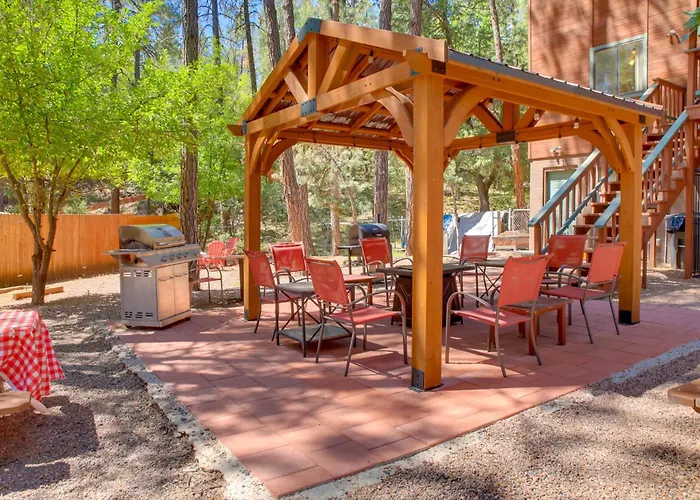 Relax Fireside + Play Games! Hiker's Haven In Holiday home