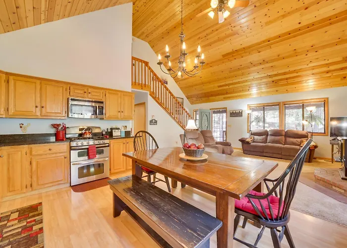 Relax Fireside + Play Games! Hiker's Haven In *