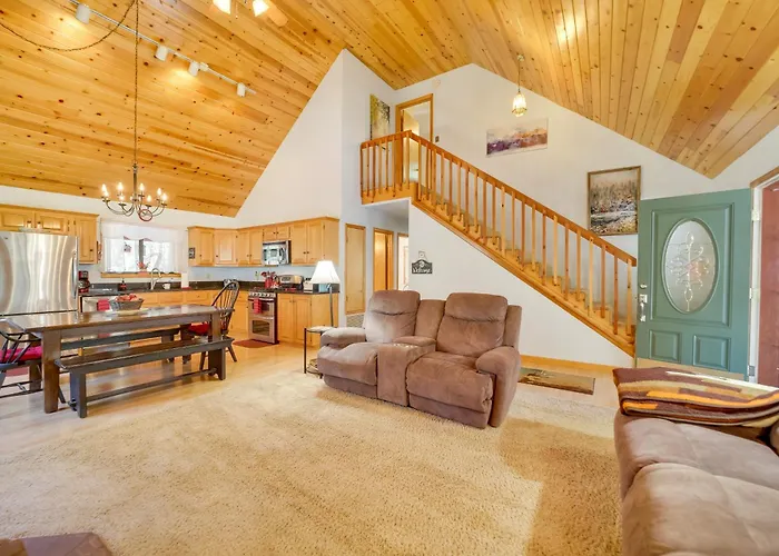 Holiday home Relax Fireside + Play Games! Hiker's Haven In Pine